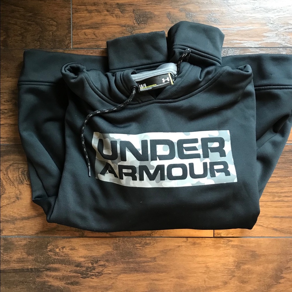 Men’s under armour sweatshirt